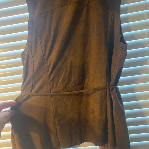 Dex Brown Vest - Picture 3 of 3